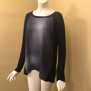 T Tahari Long Sleeve Top